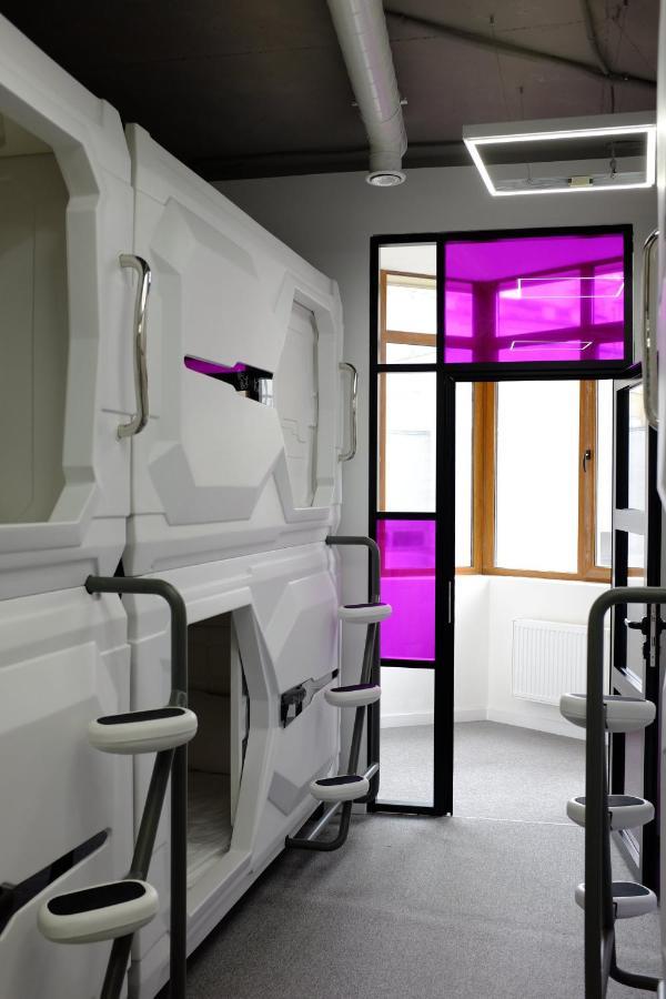 Av-1 Capsule Hotel Kiev Luaran gambar