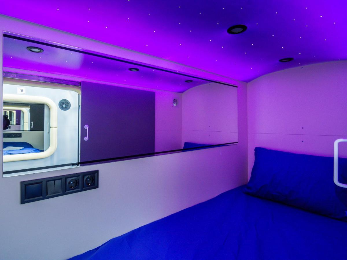 Av-1 Capsule Hotel Kiev Luaran gambar